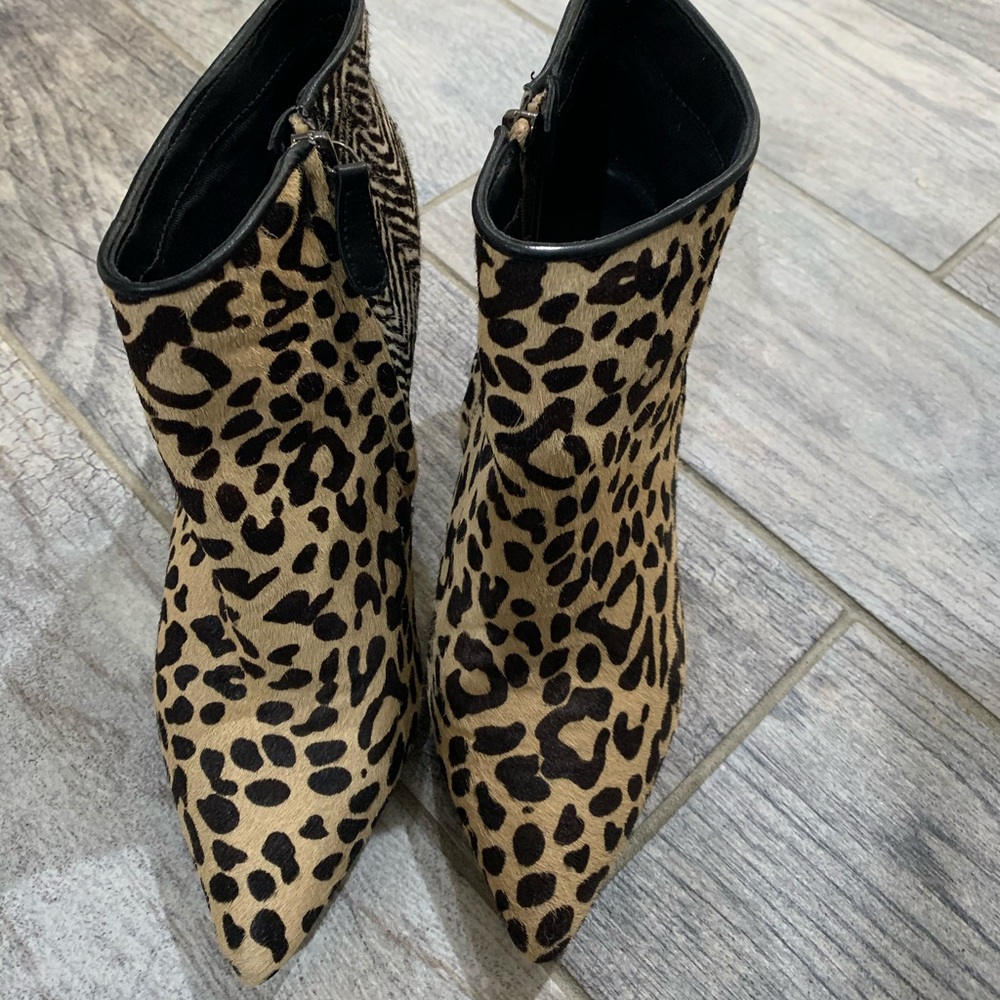 Like new Dolce Vita Calf Hair booties - Size 7